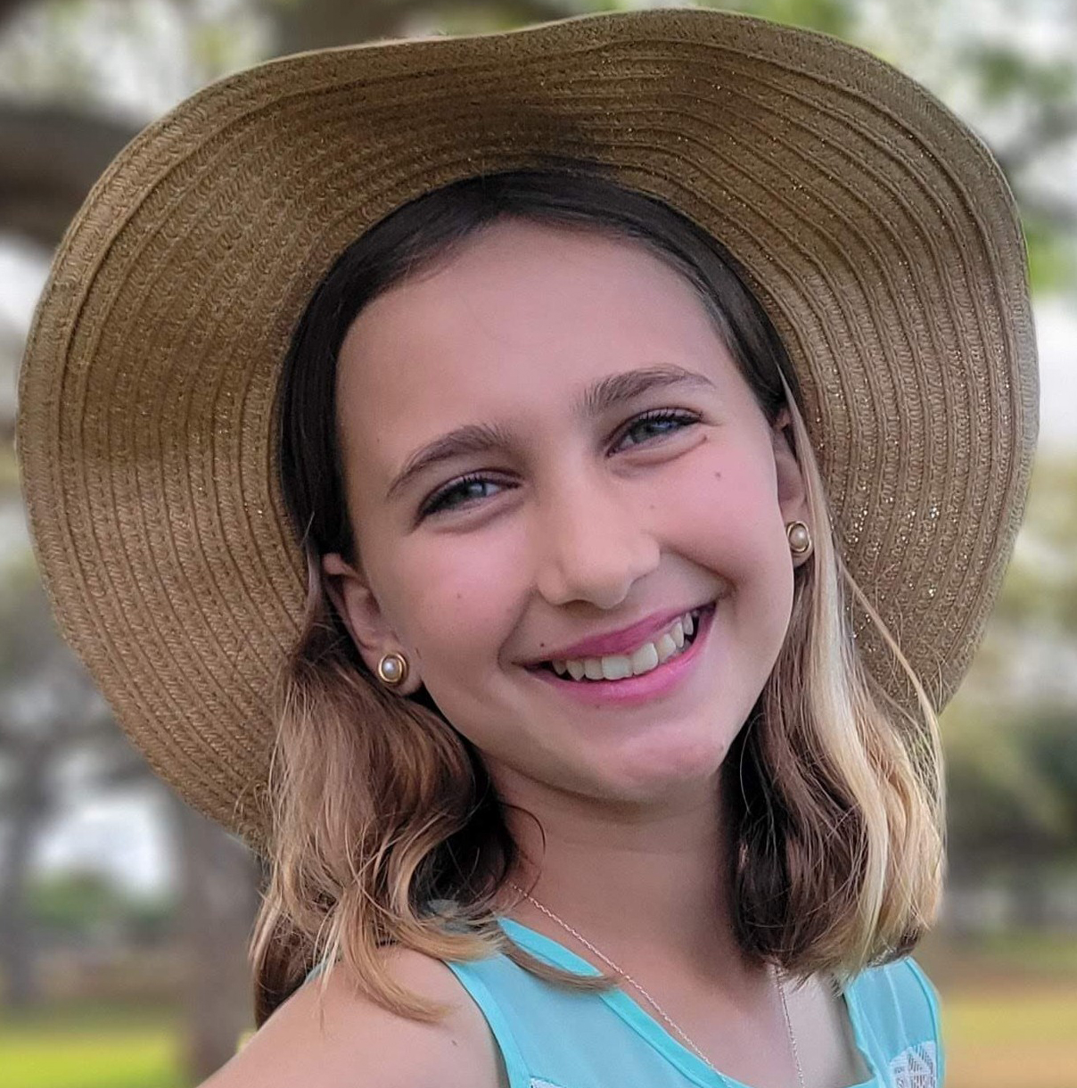 Imig_Saige_Headshot CROP